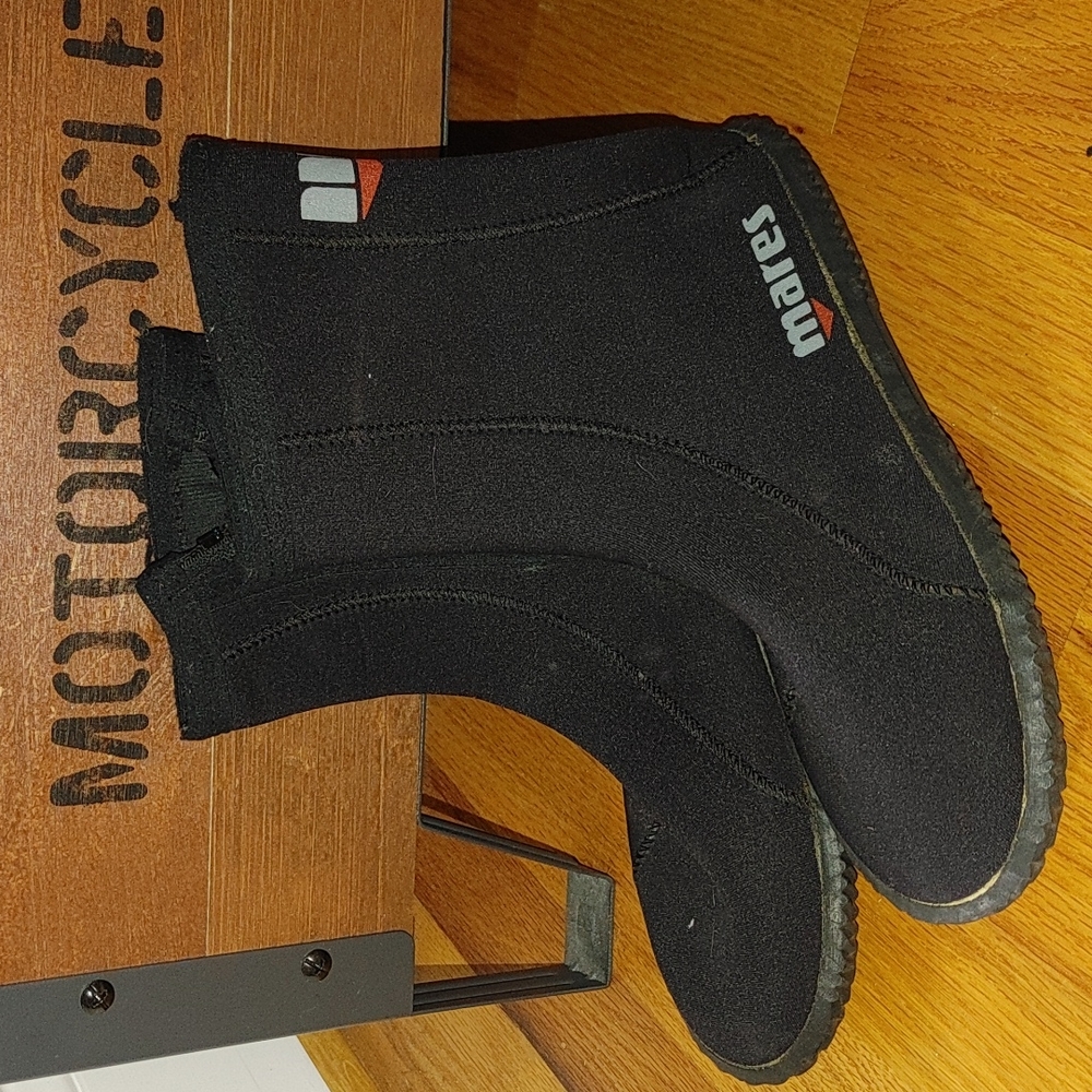 Mares scuba water shoes